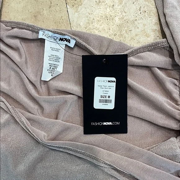 Elegant Halter Maxi Dress in Light Pink-Grey - Picture 3 of 3